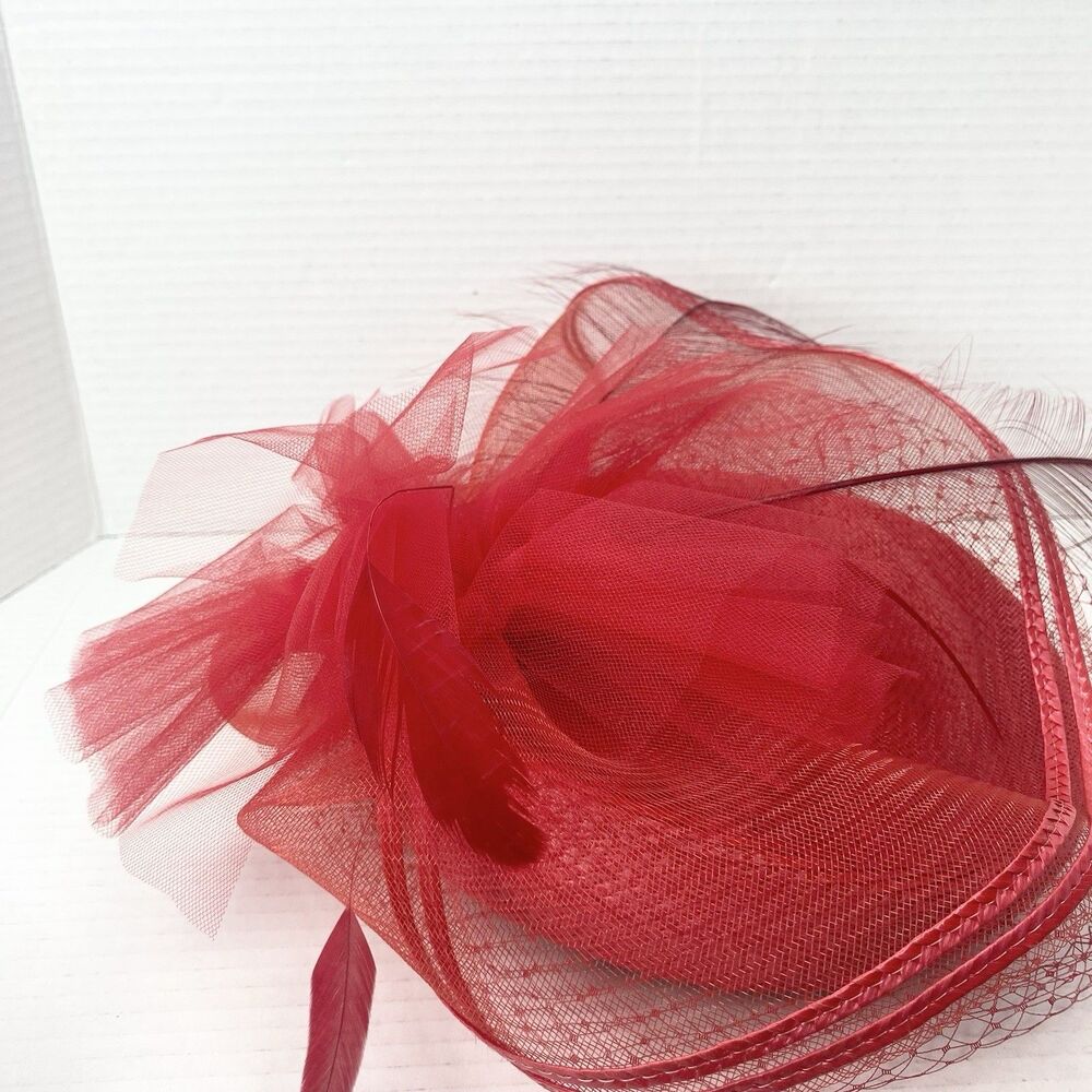 Vtg Red Feather & Netting Straw Hat With Mesh Fau… - image 6